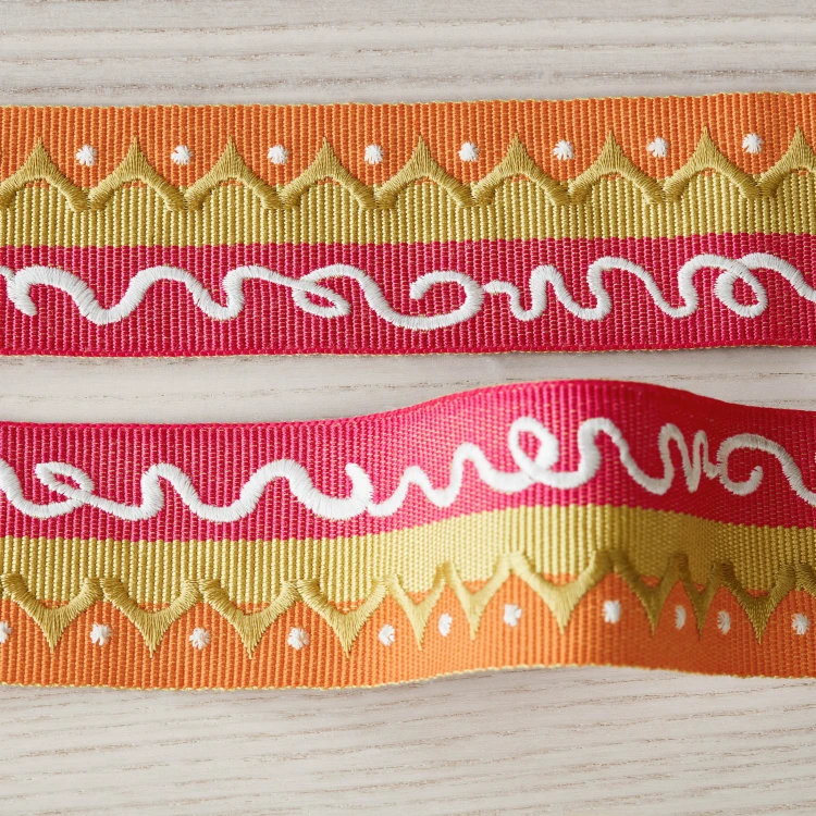 Tkanina Wiggles Braid Sari T81/01