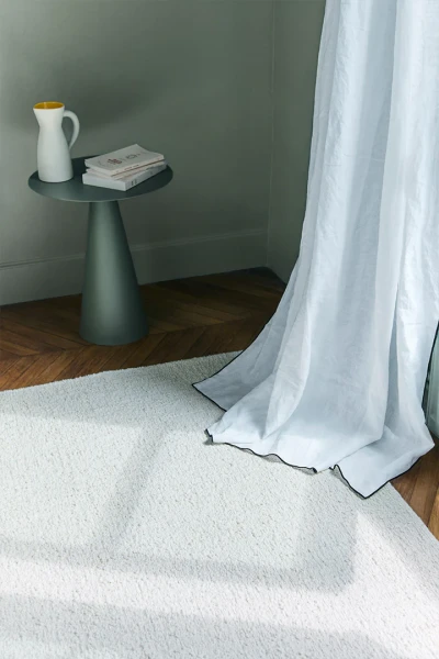 tapis-astrakan-neige-detail-1-72dpi_800x.webp