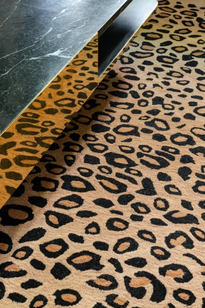 TapisLeo-beige-detail01-web_800x.webp