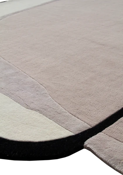 Spotbeige_Closeup_600x.webp