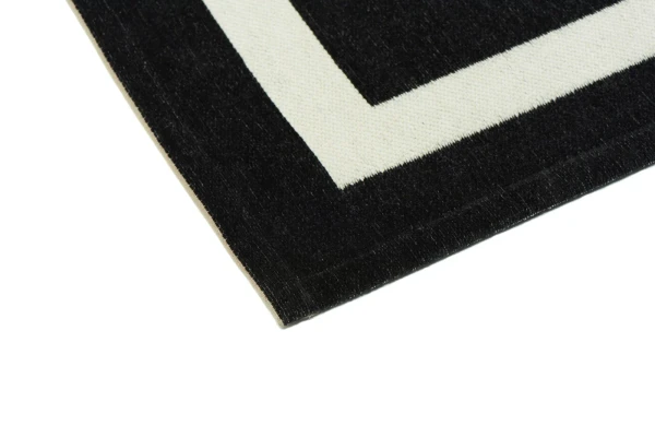 hampton_black-easy-cleaning-rug_3_1400x.webp