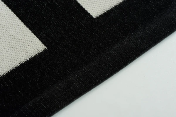 hampton_black-easy-cleaning-rug_4_1400x.webp