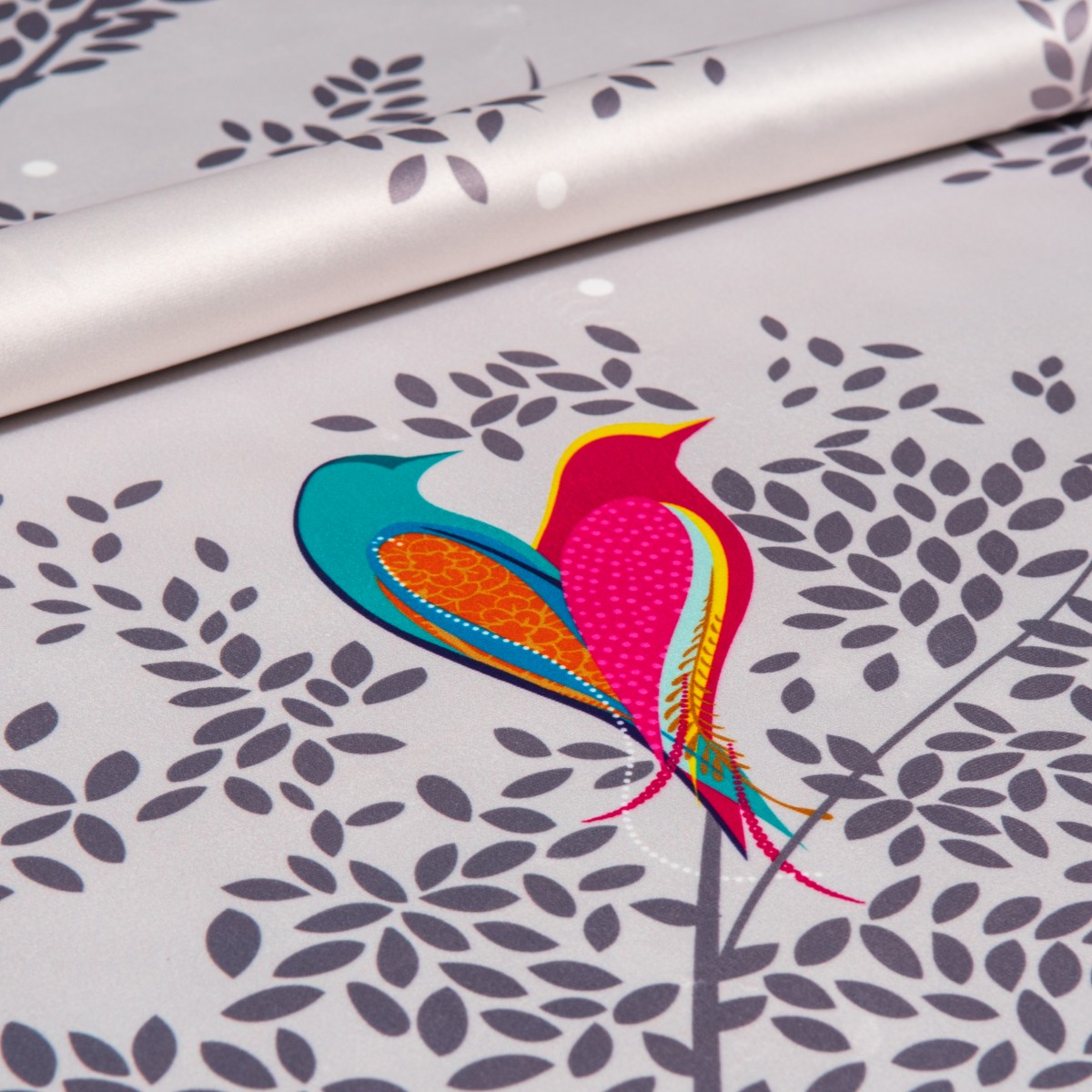 Tkanina Love Birds Close Up 120886